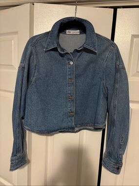 ZARA size small Blue Denim Cropped Jacket
